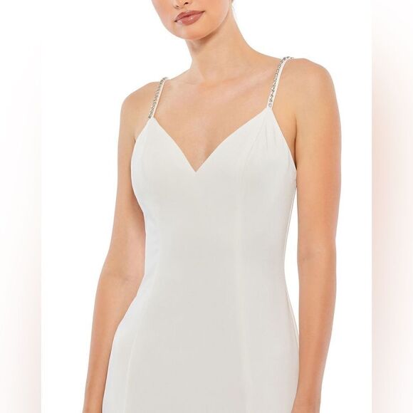 Mac Duggal SWEETHEART EVENING GOWN W/ RHINESTONE ACCENTS in white size 8 - Picture 2 of 10